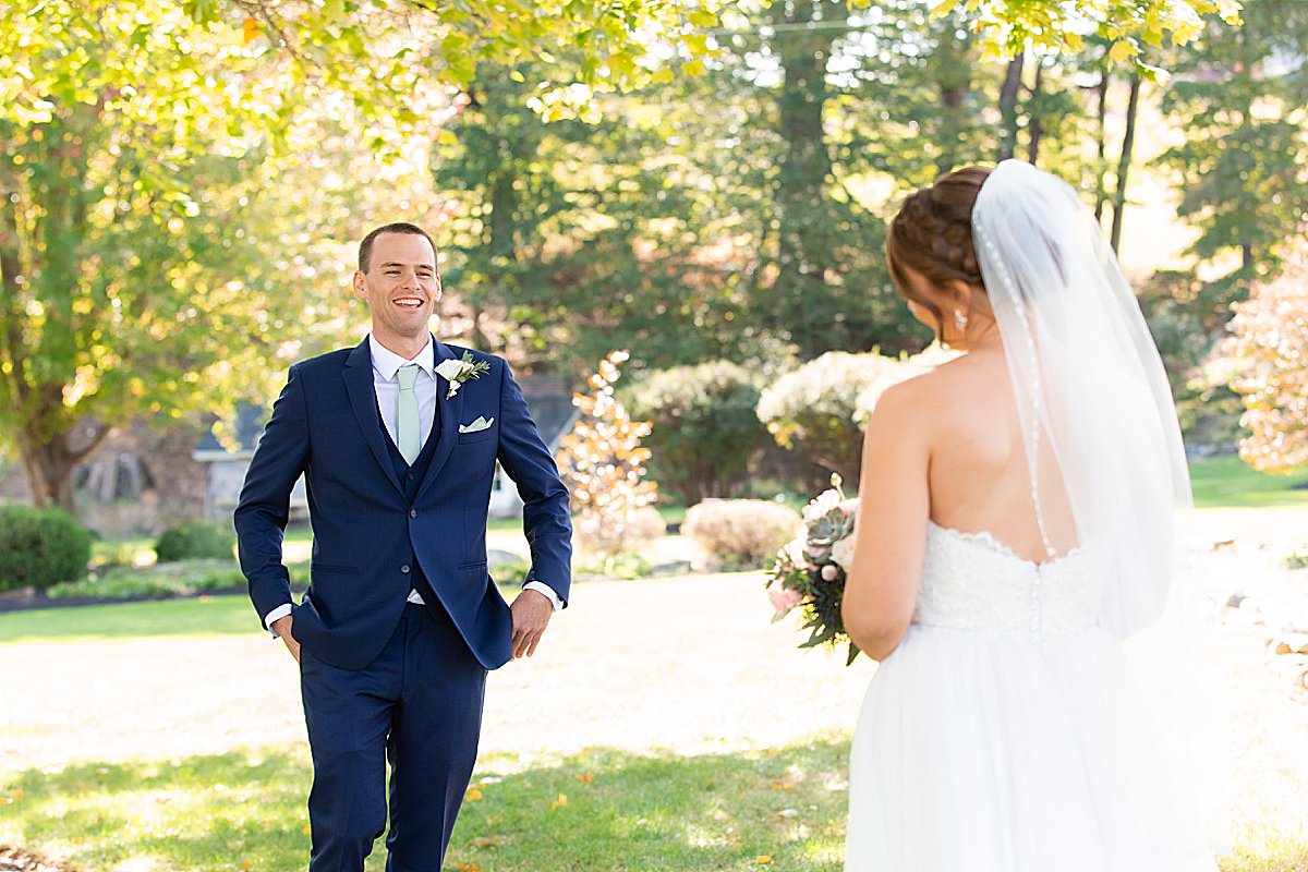 First Look | Beech Springs Farm Wedding in Ortanna PA by Harrisburg Photographer Photography by Erin Leigh