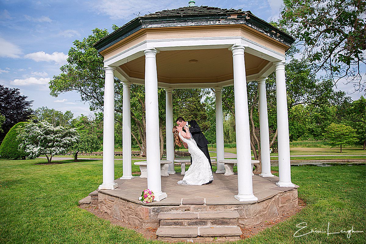 bride and groom in gazebo | Brookside Country Club Wedding in Macungie PA by Harrisburg Photographer Photography by Erin Leigh