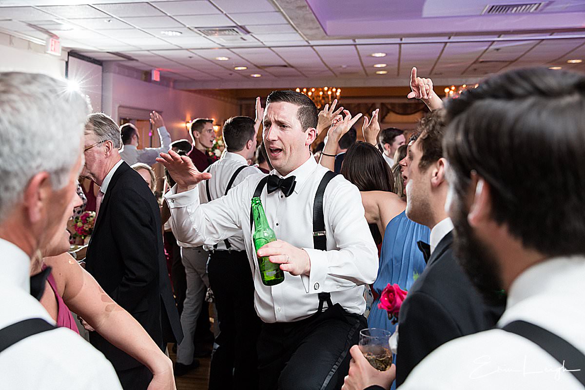 reception dancing, purple uplighting | Brookside Country Club Wedding in Macungie PA by Harrisburg Photographer Photography by Erin Leigh