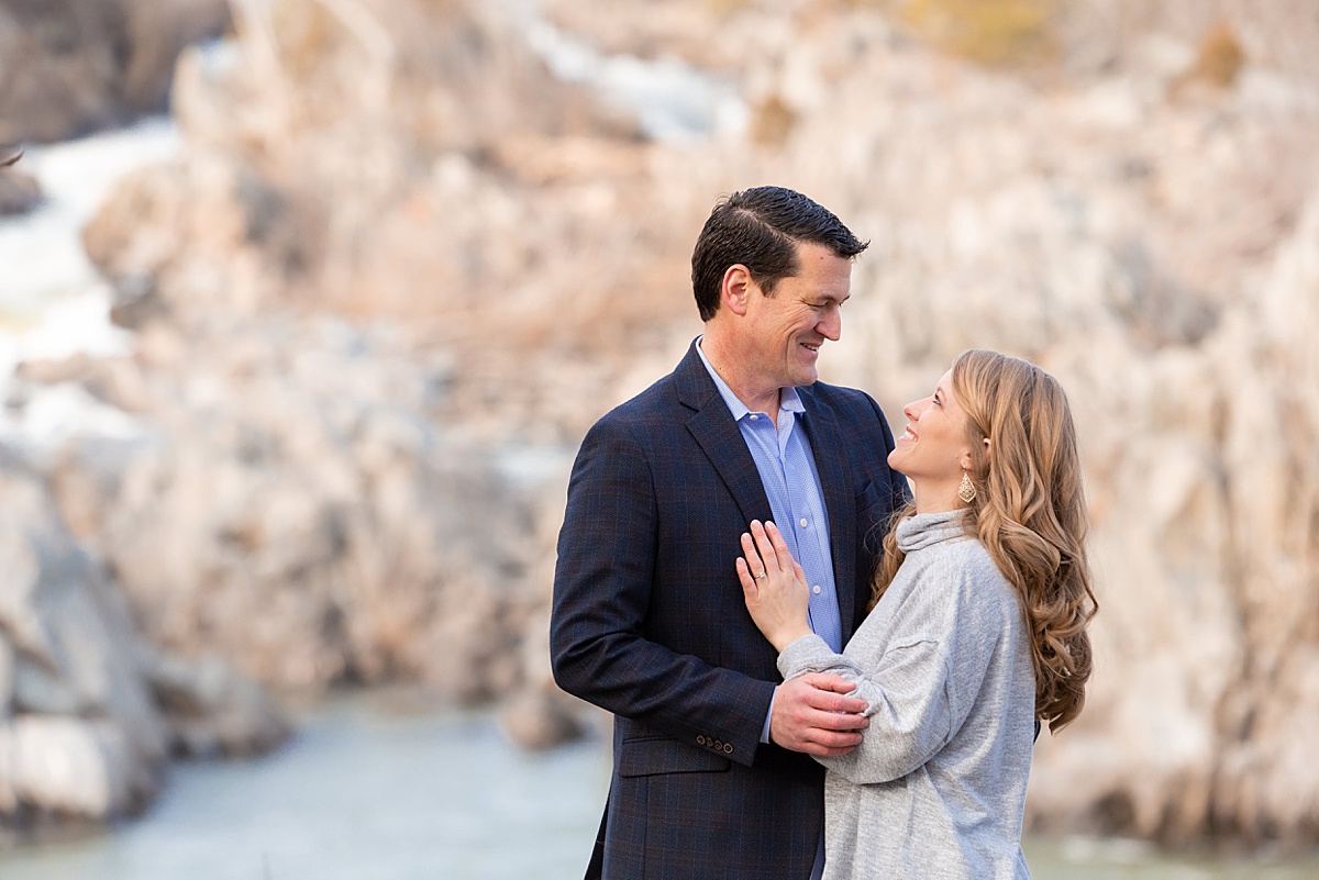 Engagement Photos | Great Falls Park in McLean VA by Harrisburg Photographer Photography by Erin Leigh